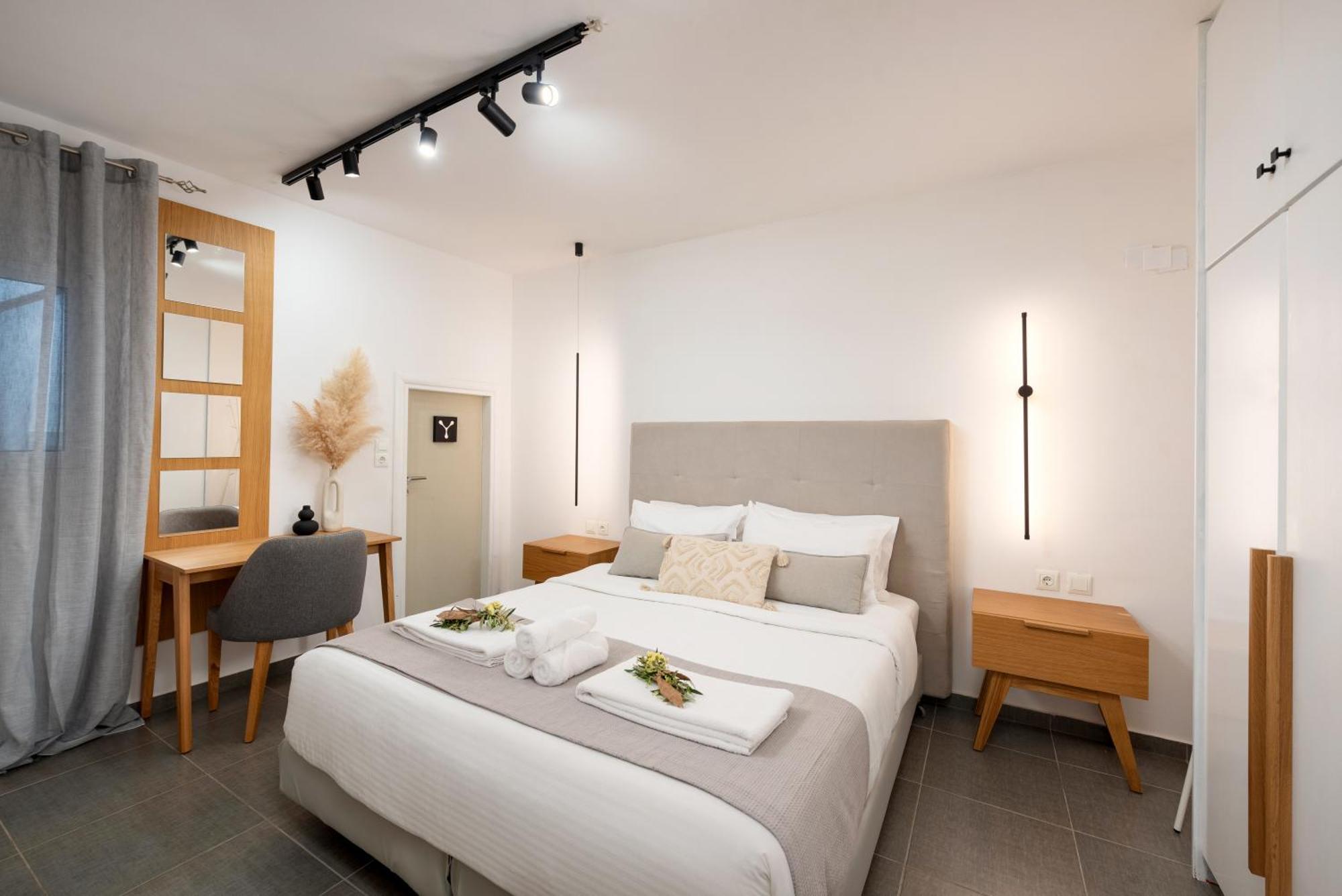 Hypnosis Beachside Villa With Private Heated Pool 耶奥伊乌波利斯 外观 照片