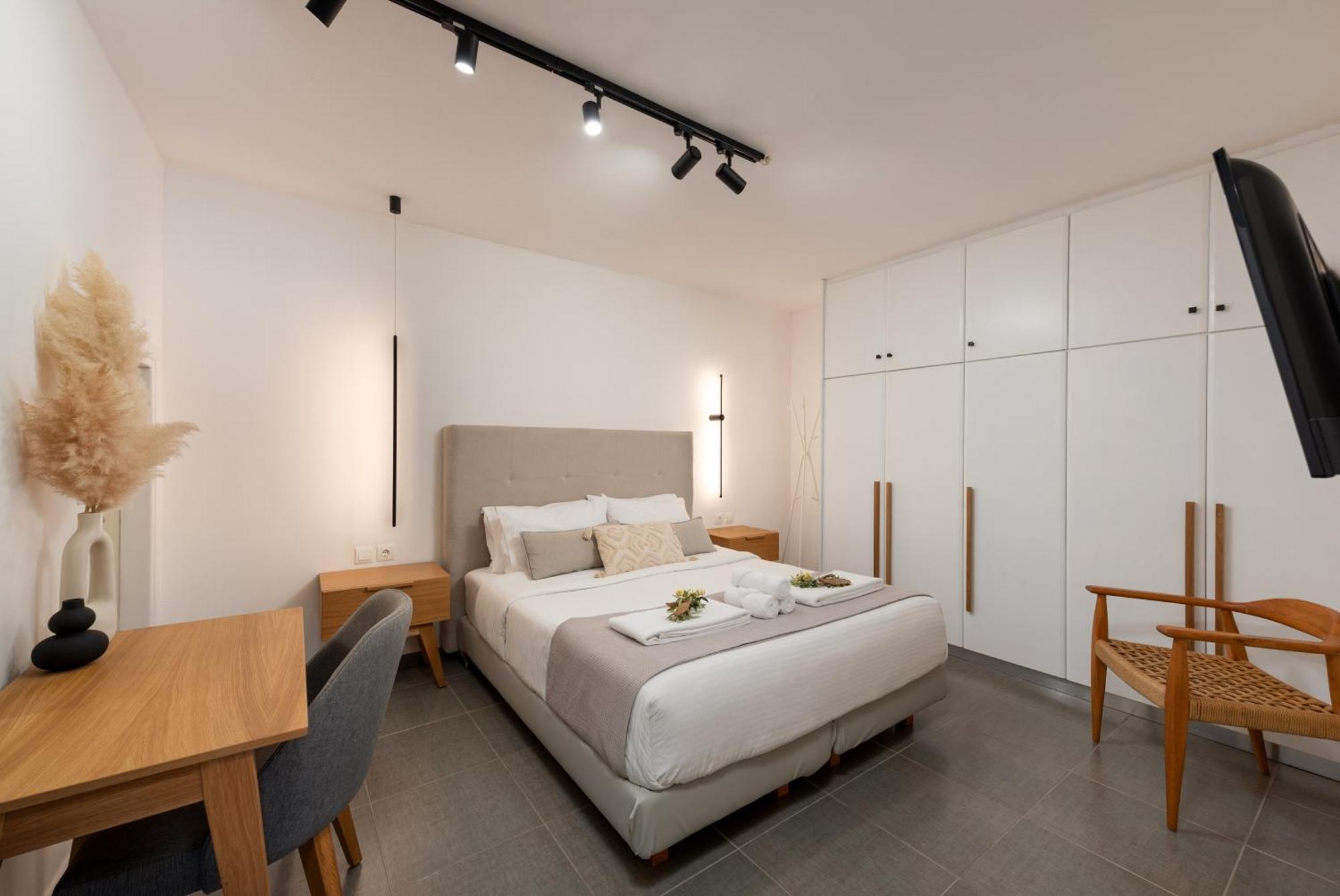 Hypnosis Beachside Villa With Private Heated Pool 耶奥伊乌波利斯 外观 照片