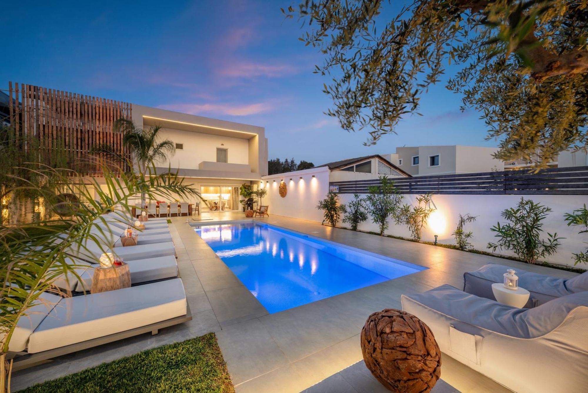 Hypnosis Beachside Villa With Private Heated Pool 耶奥伊乌波利斯 外观 照片