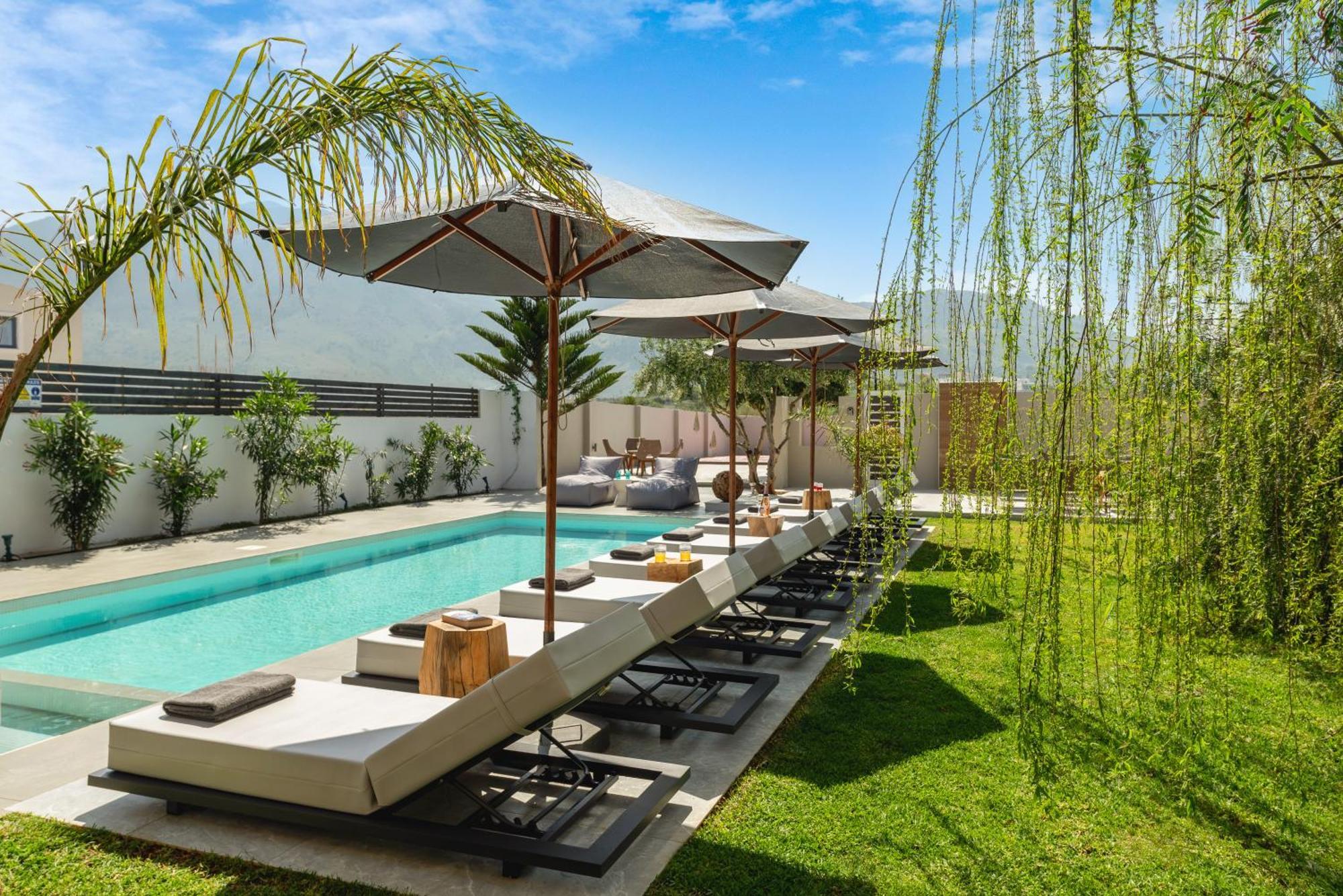 Hypnosis Beachside Villa With Private Heated Pool 耶奥伊乌波利斯 外观 照片