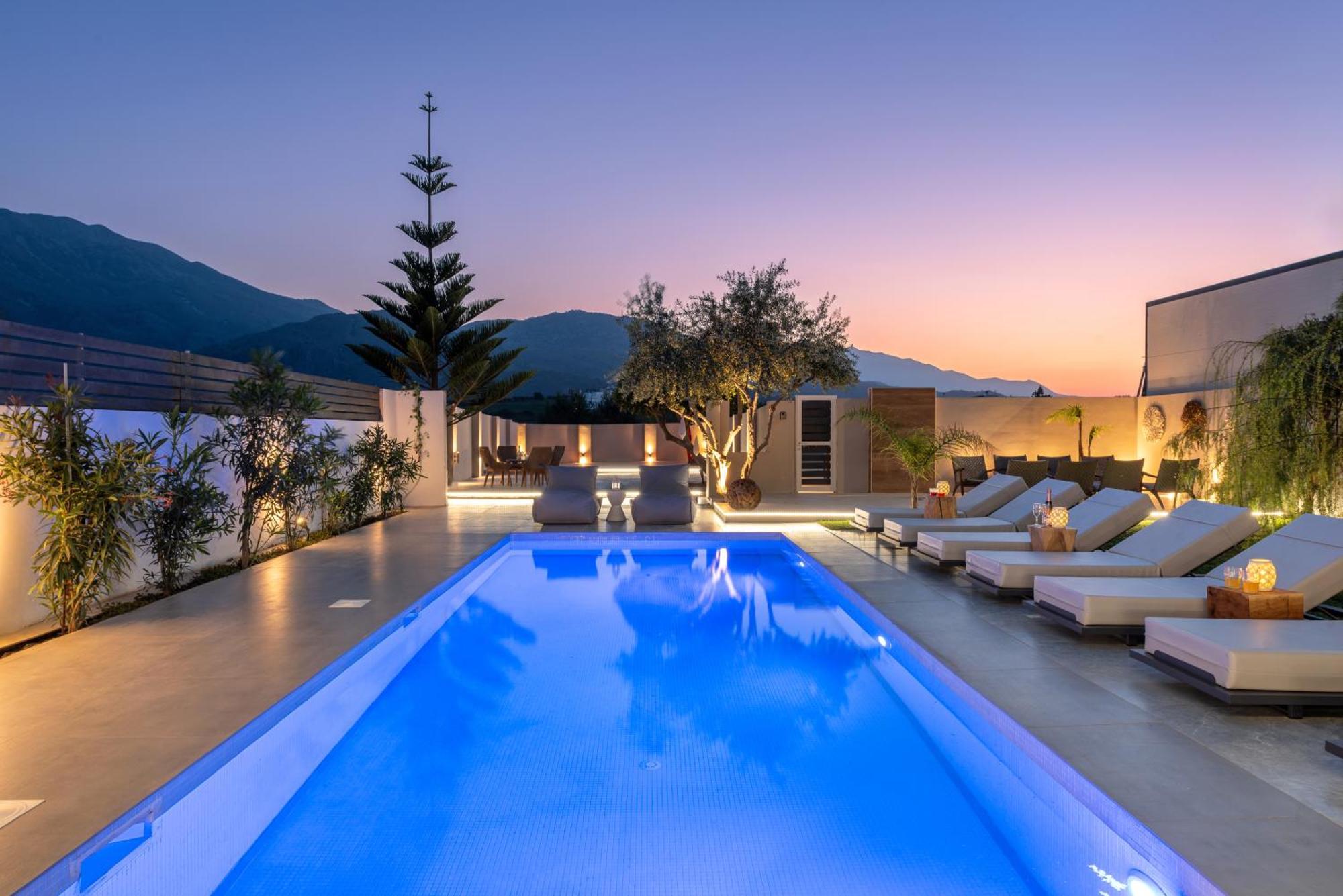 Hypnosis Beachside Villa With Private Heated Pool 耶奥伊乌波利斯 外观 照片
